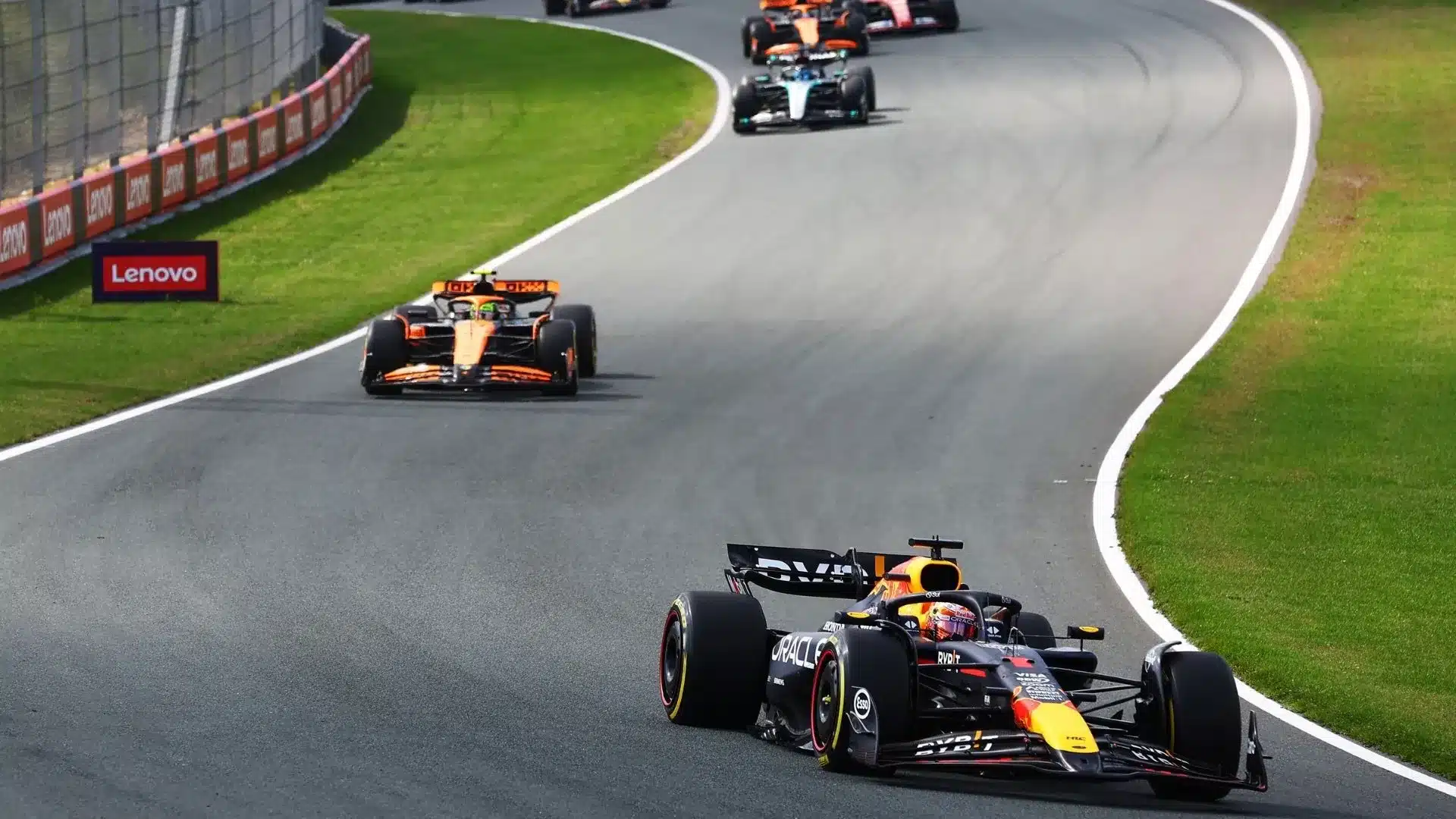 FIA prezentē jaunos F1 noteikumus 2027. gadam, komandas reaģē