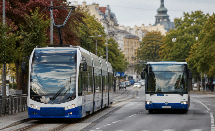 1 septembris sabiedriskais transports Rīgā bez maksas